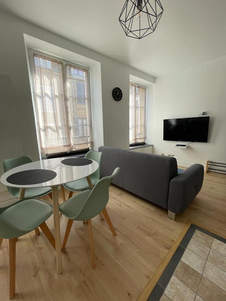 Appartement Le Petit Charcot Шарлевіль-Мезьєр Екстер'єр фото